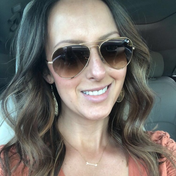 Meet your Posher ⭐️ Posh Ambassador⭐️ - Picture 6 of 12